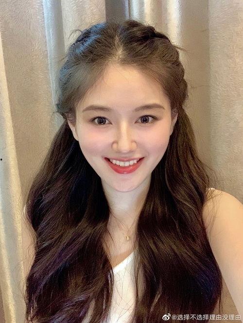 吃瓜 视频 网红是谁啊,她是如何成为网络红人的？